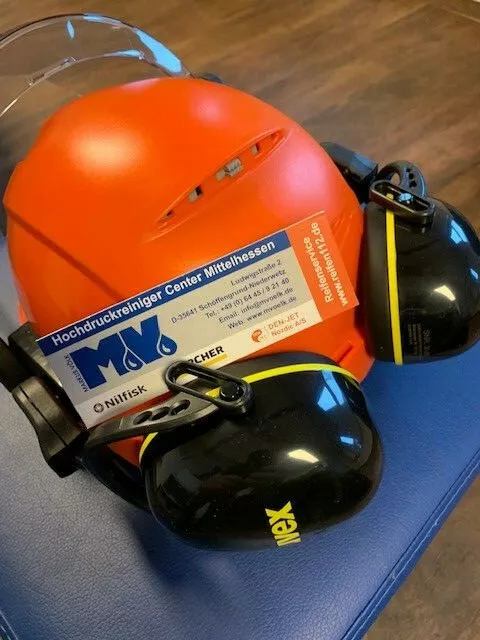 Casque de protection UVEX avec visière et protection auditive pour travaux au jet d'eau NEUF 2