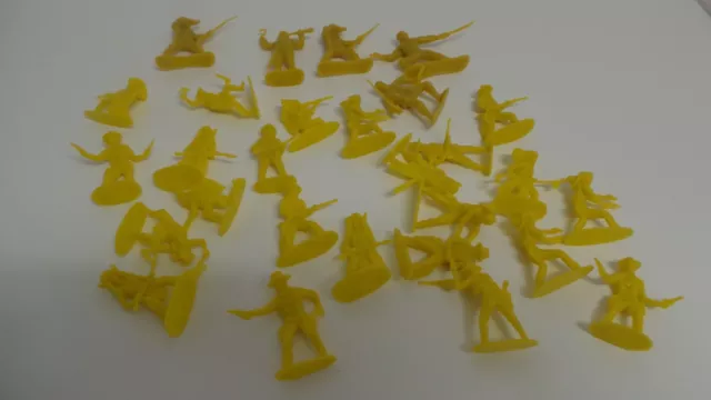 Vintage Cowboys And Indians Toy Soldiers Plastic Figures