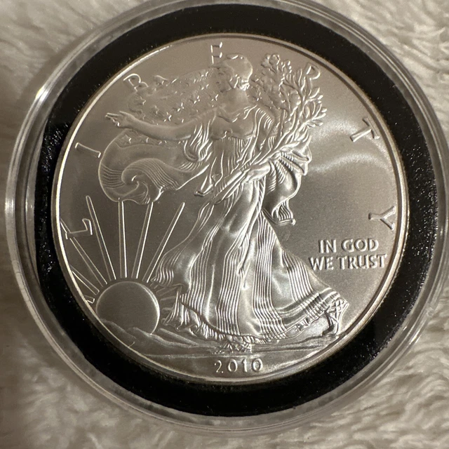 2010 Silver Eagle One Once Silver Dollar! Bu! In Holder #2 Looks Perfect! 2010 Silver Eagle One Once Silver Dollar! Bu! In Holder #2 Looks Perfect!