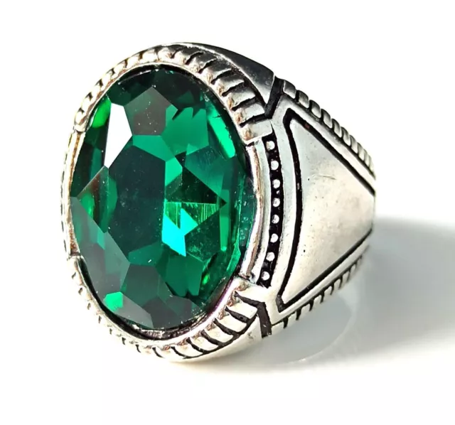 Bague mode homme plaquée argent massif saphir vert créée en laboratoire...