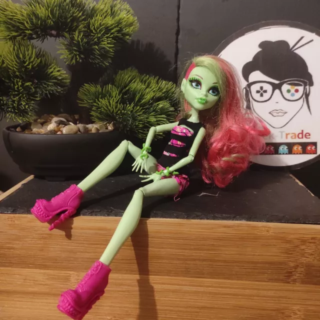 Monster High Doll Poupée Venus Mcflytrap Coffin Bean 2014 #geektrademonterhigh