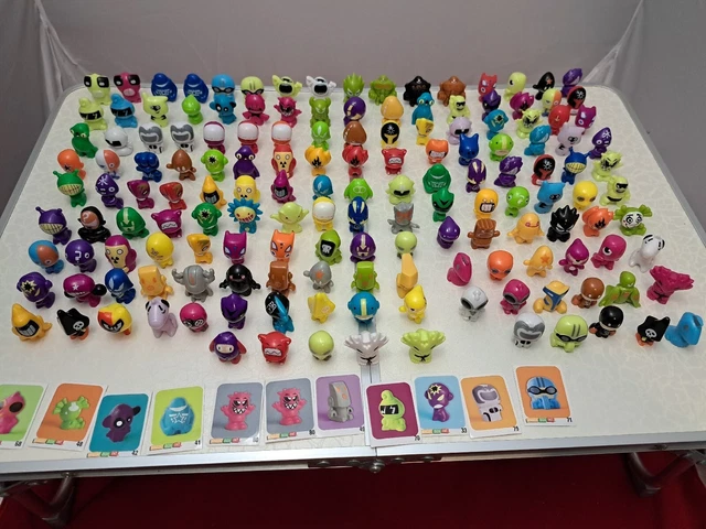 Huge 154 Piece Lot Alien Gogos Crazy Bones SERIES 1 PLUS  And 11 Stickers