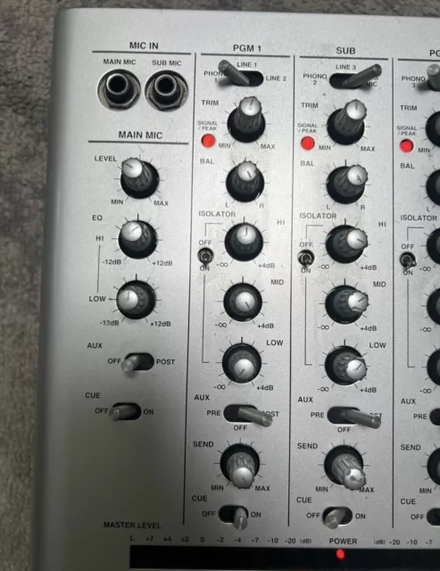 Vestax VMC-185 XL DJ Mixer 3