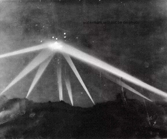 The Battle Of Los Angeles Great La Air-Raid Ufo Sighting 8x10 Picture Celebrity