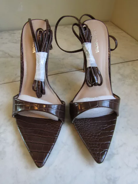 NIB Fashion Nova Dona 127 Chocolate About That Pointed Toe Lace Up Leg Womens 10