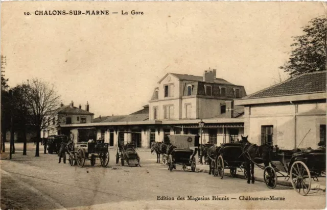 CPA CHALONS-sur-MARNE - La Gare (363642)