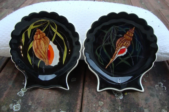 HENRIOT QUIMPER assiettes décorative à suspendre forme coquille