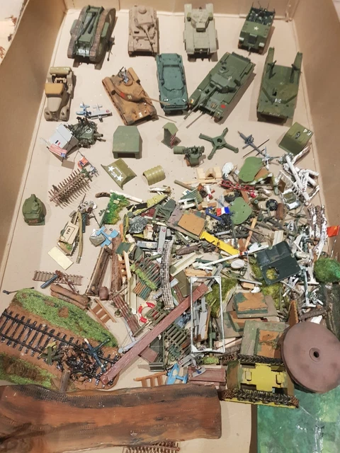 Lot De 56 Soldats CBG Mignot - 1er Empire - Étain à Peindre - Chevaux, Canons, Charettes - France