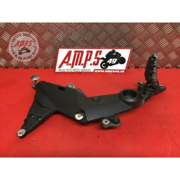 Platine repose pied passager gauche 750 SS IE