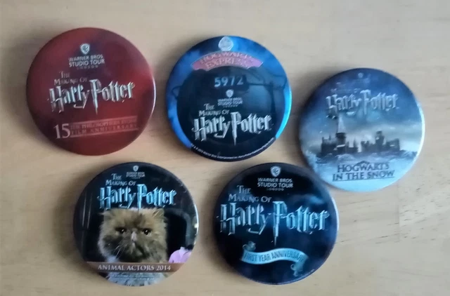 HARRY POTTER HOGWARTS EXPRESS GRYFFINDOR SOUVENIR BADGES X5 Ideal Xmas Present