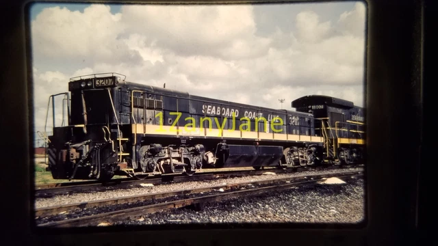 Pt19 Train Engine Locomotive 35Mm Slide Seaboard Coast Line 3207, Tampa, Fl 1983