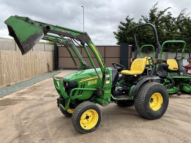 2007 John Deere 2520 Compact Tractor With Loader & Bucket Kubota