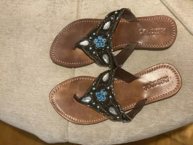 MYSTIQUE Turquoise Jeweled Rhinestones Leather Thong Sandals Flip Flop Sz 9