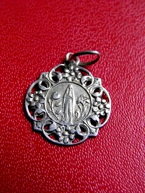 Medaille Religieuse Ancienne. Notre Dame De Lourdes. Argent/Silver. 20