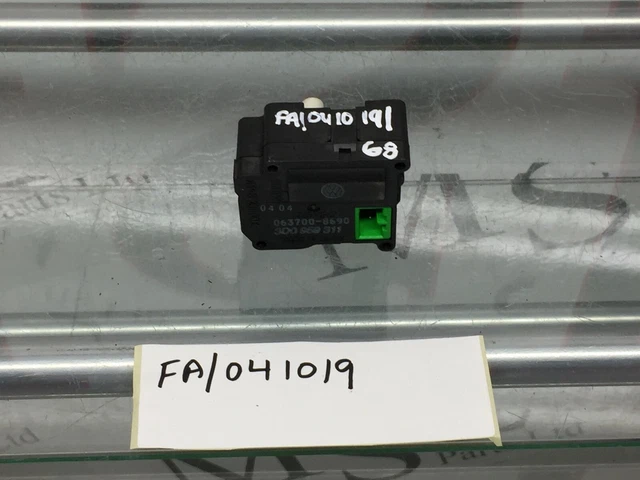 (As)  Genuine Vw Phaeton Servomotor Heater Climate Control Unit 3D0959311