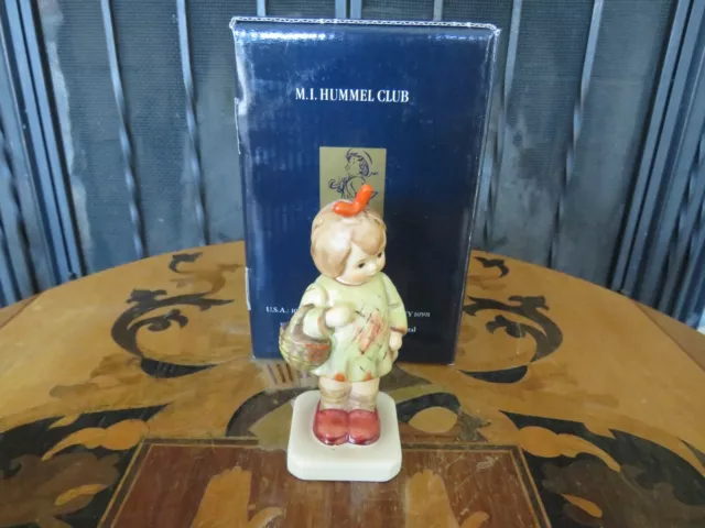 Hummel Goebel I Bought You a Gift 479 Figurine TMK-6 Gerhard Skrobek 1987 Signed