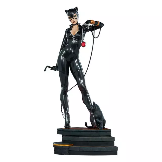 DC COMICS - Catwoman Premium Format Figure 1/4 Statue Sideshow