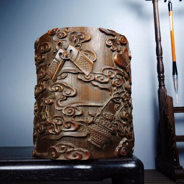 Chinese Antique Bamboo Carving Exquisite Statue Brush Pot Office Supplies Art