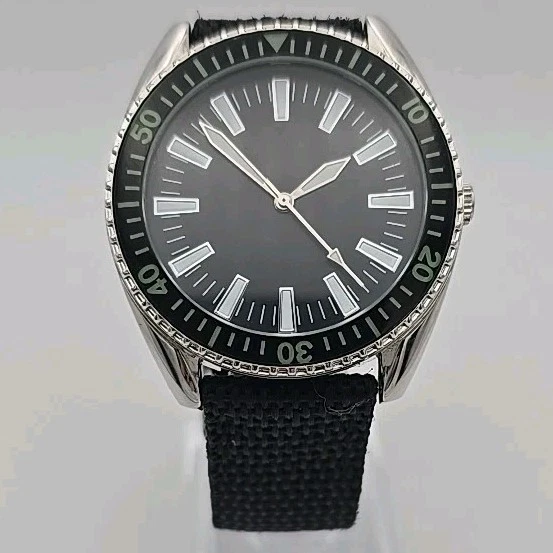 EAGLEMOSS WATCH MENS 1960's French Navy Divers Style New Battery - Main Image