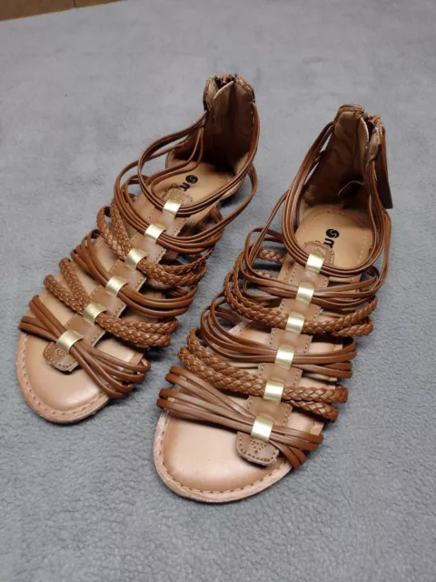 Makalu California Flat Strappy Sandals Women's Size 6.5 Open Toe