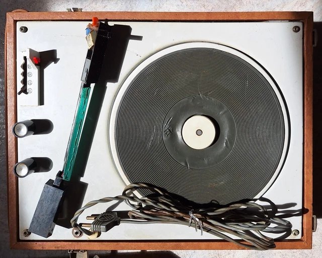 MOTEUR POUR PERPETUUM Ebner tourne disque vintage made in Germany EUR 35,00 - FR
