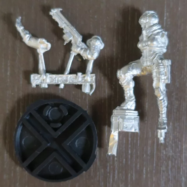 Infinity / Haqqislam - Hassassin Govad hacker - Corvus Belli Infinity / Haqqislam - Hassassin Govad hacker - Corvus Belli