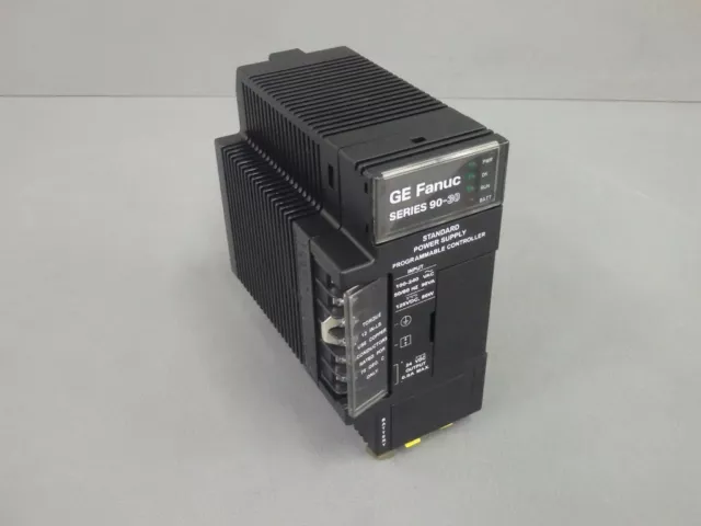 IC693PWR321 -GE FANUC-  IC693PWR321 / Module alimentation  120/240VAC USED