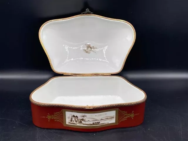 VERY RARE Limoges France HAND PAINTED RED JEWELRY/ DRESSER BOX. GORGEOUS 3