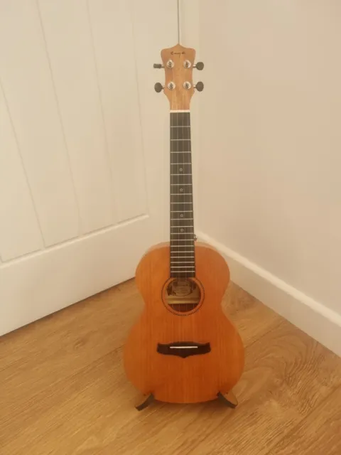 Enya EUT-25D Solid Top Tenor Ukulele Natural with Stand and Bag Used VGC