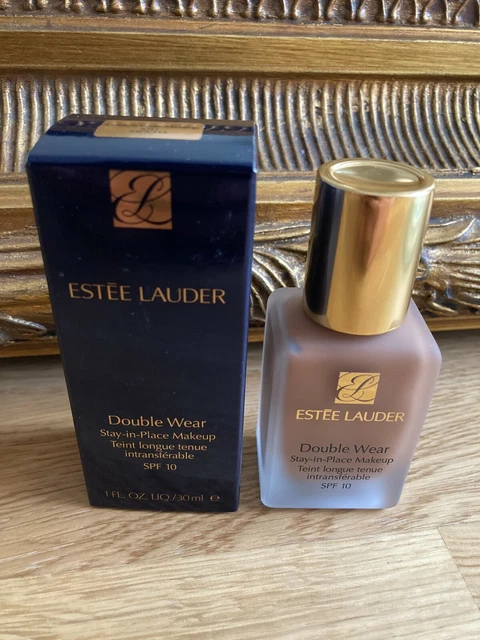 Base Estée Lauder, doble uso stay-in-Place, 6N1 Mocha, FPS10/PA++, 30 ML