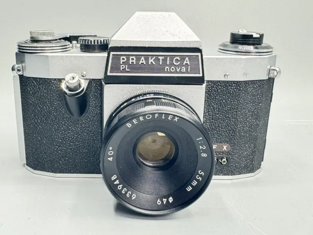 Praktica Nova I  PL  mit Beoflex  1:2,8 55mm Spiegelreflexkamera #63394B-37