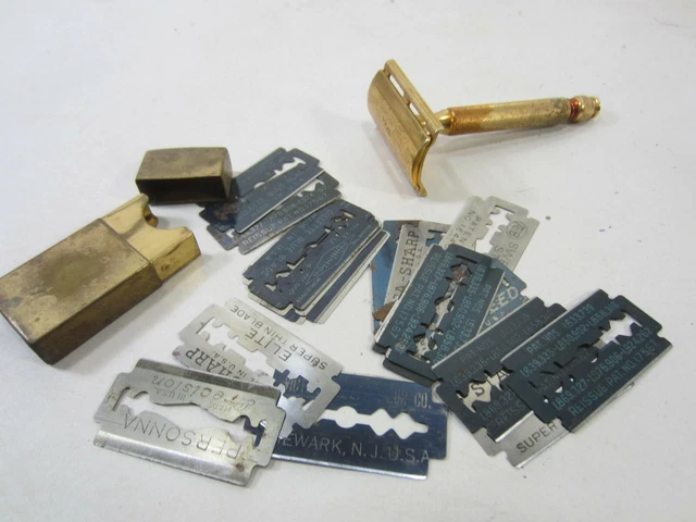 Vintage Gillette Gold Toned Razor w/Razor Blade Case
