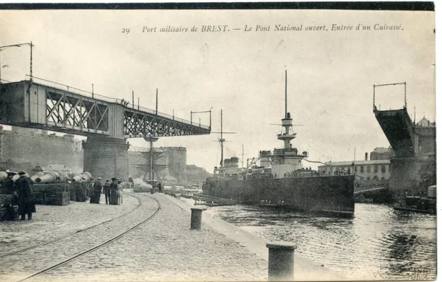 Cpa / Pont Militairte De Brest / Le Pont National Entree D'un Cuirasse