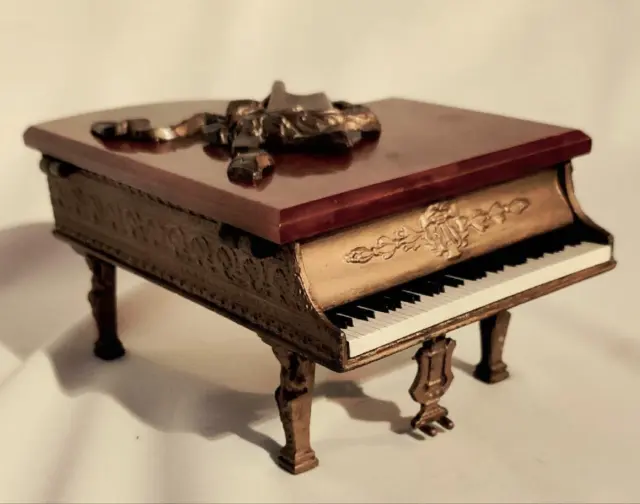 Vintage Swiss Thorens Grand Piano Music Box Gold Bakelite Great Keyboard