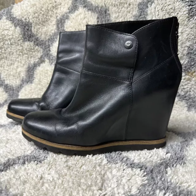 UGG Amal Black Leather Wedge Ankle Boots Shoe 1013031 Womens 7.5 (w7m)