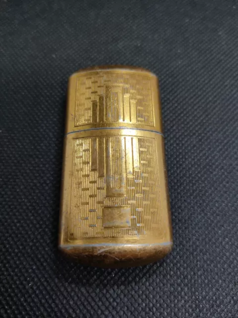 ancien briquet à essence Type Militaire F1029