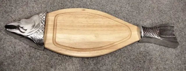 huge fish platter wood carving board w/ metal head & tail, vintage Arthur  Court tray