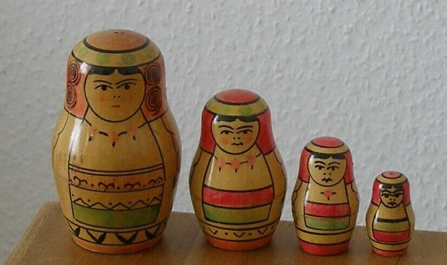 Echte russische Matrjoschka. Alte Matroschka! Babuschka! Matrioschka. 4 Puppen!
