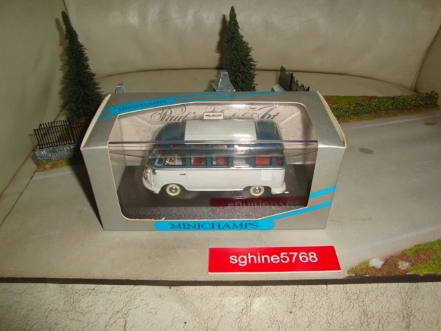Volkswagen T1 Samba Bus Turquoise/bluewhite 1:43 430052306 MINICHAMPS