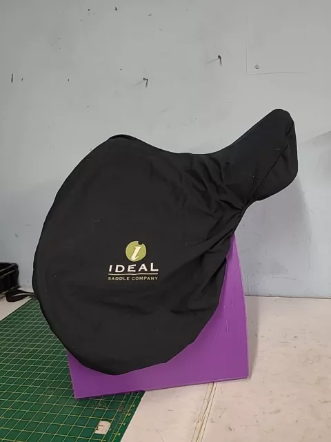 Ideal Saddle Cover. Black. (Ref. 115G)