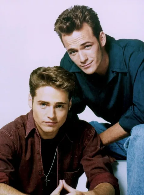 381235 Beverly Hills Luke Perry Jason Priestley WALL PRINT POSTER US