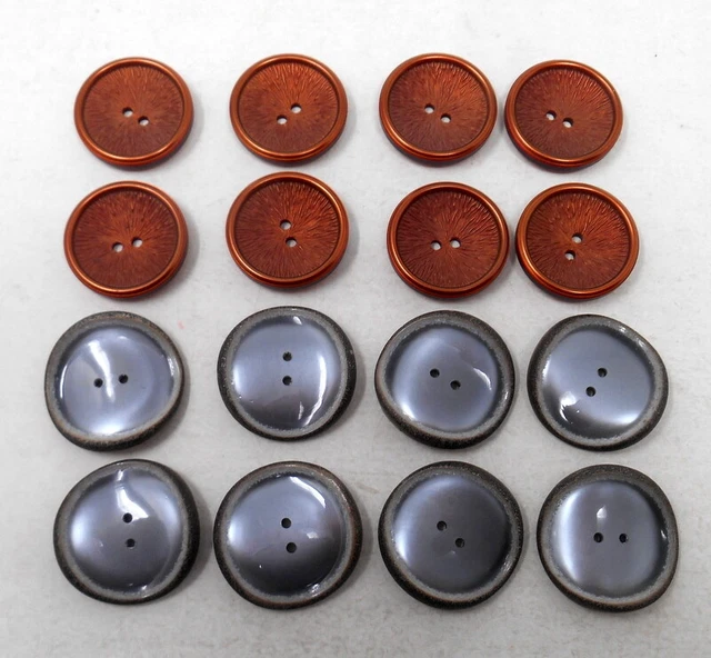 Lot de 16 Boutons anciens en lucite - Mercerie vintage