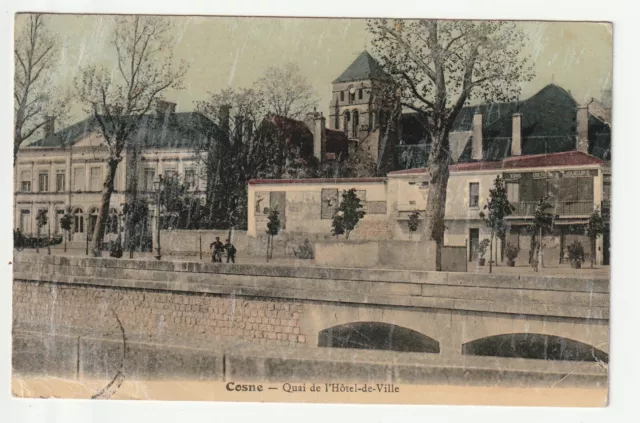 COSNE SUR LOIRE - Nievre - CPA 58 - le Quai de l' Hotel de ville - Cp Couleur