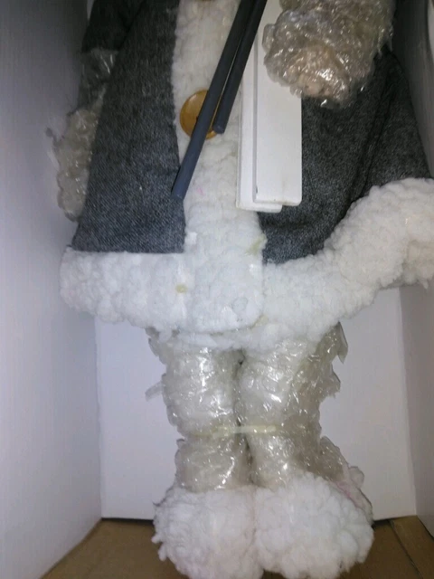 Vintage Heritage Signature Collection Porcelain Winter Doll -Lauren - New In Box 6