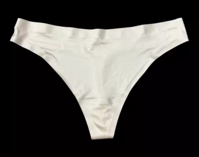 VICTORIAS SECRET THONG Panty Panties SEXY No Show Camo Star