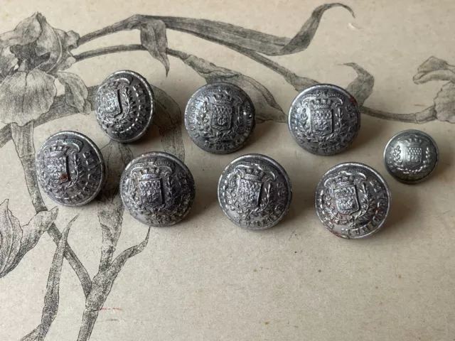 Ensemble de 8 boutons anciens en métal - Police Municipale  Paris  - 2,1 cm