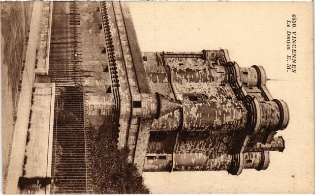 CPA Vincennes Le Donjon FRANCE (1338787)