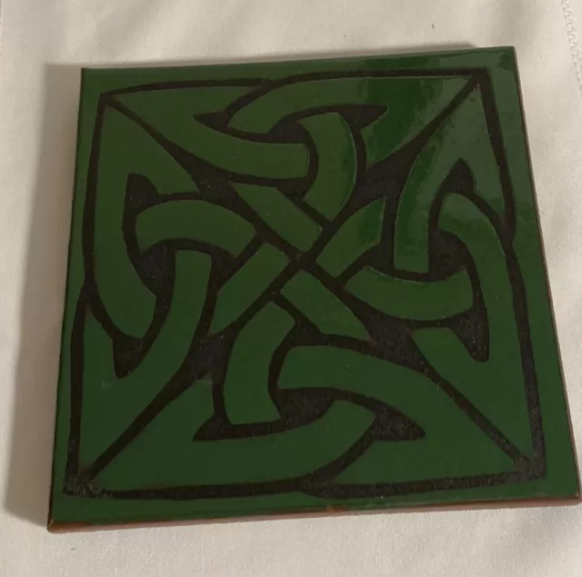 Celtic Knot - Green Black Tile Red Terracotta Clay Fired Up Tiles Los Angeles