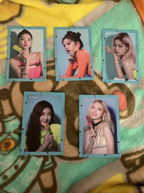 Itzy Itz Icy 2019 Yeji Lia Ryujin Chaeryeong Yuna Postcard Set