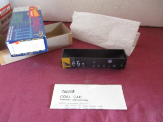 Roundhouse #3238 HO Scale Union Pacific UP 17949 3 Bay Hopper Train Car Railroad